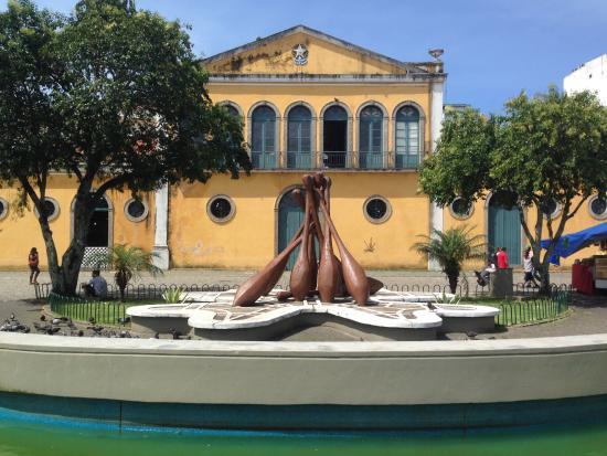 Monumento às Rendeiras